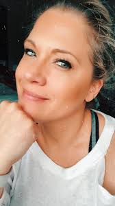 Introduction of a new content creator mom