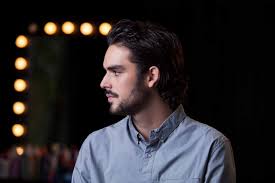 You may wonder how to style curly hair men with medium length find to be super unmanageable. How To Style Men S Curly Hair 10 Cool And Easy Looks