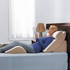 The four most common and popular pillow materials are listed below to explain how they're used in wedge pillows. 4 Best Wedge Pillows For Back Pain Work As Expected Terry Cralle