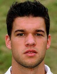 Paylaş i̇ngiliz takımıyla 2008 yılında chelsea ile şampiyonlar ligi finali oynayan ballack, penaltılarda manchester. Michael Ballack Spielerprofil Transfermarkt