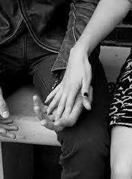Ahh ahh. suara desauan frustasi baru saja lolos dari bibirmu. Related Image Love Couple Deep Books Couple Holding Hands