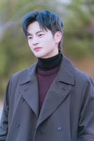 Actor seo in guk posted a selfie on the set of his new drama shopping king louie. on august 16, seo in guk uploaded a silly photo of himself on instagram and wrote, jo…ker? Seo In Guk Dishes On His Chemistry With Park Bo Young In New Fantasy Romance Drama Doom At Your Service Soompi