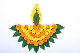 Marigold Flower Rangoli Design For Diwali Festival Indian Festival Flower Deco Sponsored Rangoli De Flower Decorations Diy Floral Decor Flower Rangoli