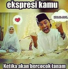 Selain kata kata caption, kumpulan gambar meme lucu juga sangat banyak digunakan orang orang untuk mewakili perasaan yang ada di dalam hatinya. Gambar Kata Lucu Malam Jumat Bahasa Sunda Cikimm Com