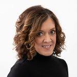 Theresa Bunner's Instagram, Twitter & Facebook