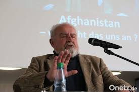 Vor 15 jahren brach der bundeswehrarzt reinhard erös auf, um den kriegsopfern in afghanistan zu helfen. Dr Eros Militareinsatz Sinnlos Onetz