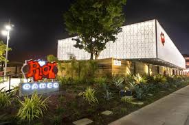 Is an american video game developer, publisher, and esports tournament organizer based in west los angeles, california. Muss Riot Games Statt 10 Jetzt 400 Millionen Dollar Zahlen