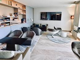 Sehr geehrte damen und herren Review The Ritz Carlton Wolfsburg Club Lounge Wohnzimmer Insideflyer De