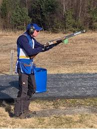 Edwin skördar framgångar vid sidan av skjutplattan