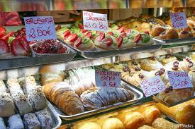 Naples restaurant guide featuring 43 best local restaurants & cafes recommended by naples locals. Street Food Naples 13 Of The Best Street Foods Of Campania And The Amalfi Coast Italy Foodies