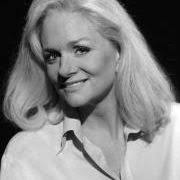 Theresa Peeples's Instagram, Twitter & Facebook