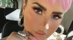 And now, demi lovato is getting in on the trend,. Demi Lovato Debuts Short Brown Pixie Cut With Baby Bangs See Photos Allure