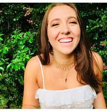 Ellis Porter's Instagram, Twitter & Facebook