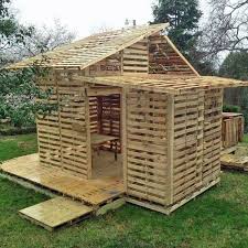 41 idees de cabane en bois a faire soi meme girlz talk interiordesignideaslivingroom interiordesignideasona pallet house plans pallet building pallet house