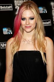 Avril lavigne live concert 2007. Avril Lavigne World Music Awards 2007 Arrival Photo 48 Celebrity Photo Gallery Avril Lavigne Avril Lavigne Style Avril Lavingne
