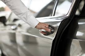 There are two methods to replace a broken or damaged door. Instant Quotes And Costs On Interior Door Handle Replacement Services Fiix Professional Auto Repair