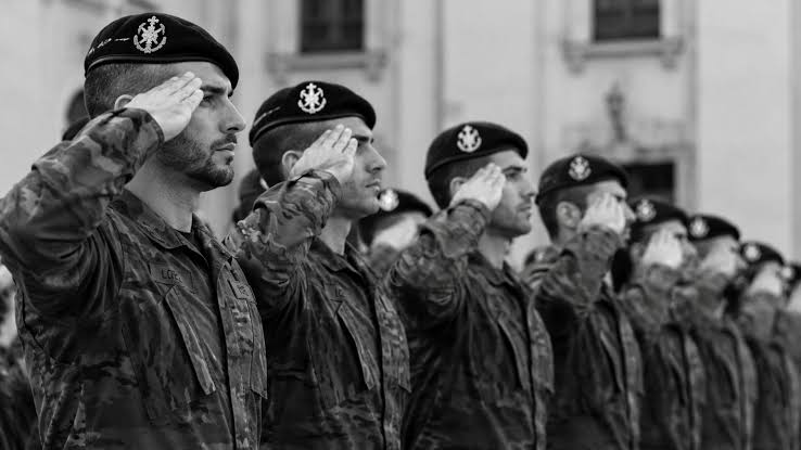 Está confirmado por el Gobierno y ya es oficial: en septiembre comienza en  España el Servicio Militar para los nacidos en el año 2008