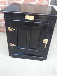 Hostesswiththemotzes Com Antique Ice Box Ice Chest Painted Ice Chest