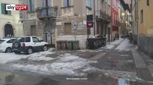 A treviso le zone più colpite sono state castelfranco, v. Maltempo In Veneto Le Immagini Del Nubifragio A Verona Video Sky