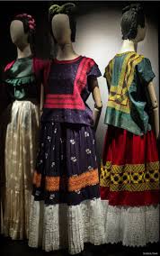 Casablock Las Apariencias Enganan Los Vestidos De Frida Kahlo Frida Kahlo Dress Frida Kahlo Style Fashion
