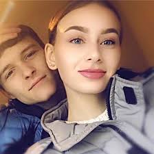 Hi does anybody know a Christina Silver please as she has picked up my  parcel from The co op by mistake. Thank you