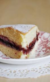 Recette Gateau Leger Et Moelleux Garni De Confiture 750g Recette Recette Gateau Leger Gateau Leger Recette Gateau