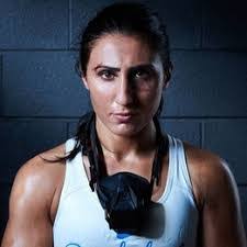 Esmeralda Rojas's Instagram, Twitter & Facebook