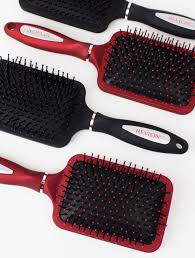 Round brushes, bristle brushes, paddle brushes… and the brush you use can literally make or break the style you're going for. Pin On Hair Brushes
