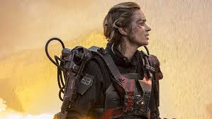 She literally came in jacked for edge of tomorrow and sicario and continues to kill it on screen. Hd Wallpaper Women Emily Blunt Edge Of Tomorrow Blonde Futuristic One Person Wallpaper Flare