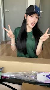 今天要去 Victor  拿我的sponsor东西啦🥳每一次都很兴奋😆因为他们的家design真的太美了😭💕等下开箱给你们看有什么东西🙌🏻💙,  @victormalaysia_official , @galaxysportsmy