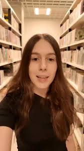 Jolanta Gortak, finalistka tegorocznej ósmej polskiej edycji Konkursu Queen  Silvia Nursing Award zaprezentowała przed Komisją Konkursową swoją  innowacyjną koncepcję edukacji w szkołach i przedszkolach