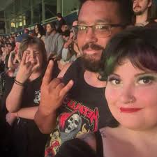 Hairstylist for wash and braid