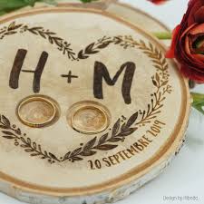 Porte Alliance Bois Pour Mariage Initiales Couronne De Fleurs Deco Mariage Nature Mariage Theme Bois Mariage
