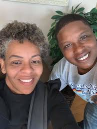 Ariel Robbins posted a story update