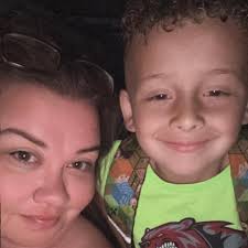 I'm looking for a wire haired male in the Edinburgh area if possible, but  willing to travel too, thanks 🐶