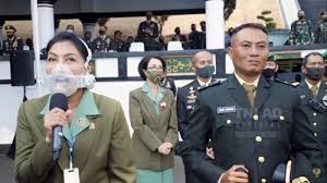 Jun 08, 2021 · sang istri pun turut menjadi korban penembakan. Istri Kasad Jenderal Tni Andika Sampai Teriak Dengar Masa Dinas Prajurit Di Papua Bentengsumbar Com