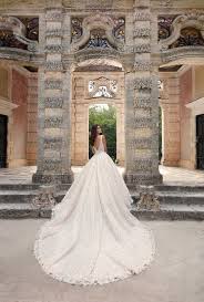 Normale taille ärmellos organza bodenlanges. Brautkleid Mit Schleppe Theperfectwedding De