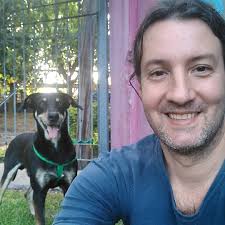 La única norma a seguir, Norma Pla". La remera de Catriel, baterista de  Divididos durante su show en Argentinos Juniors.