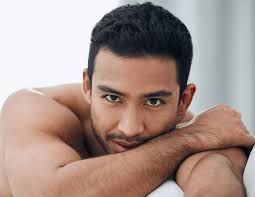 Tænker Slappe Mand Seng Fred Tanker Med Ideer Fred Undren — Stockfoto ©  PeopleImages.com #655821854