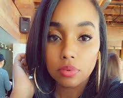 Maxine Sears's Instagram, Twitter & Facebook