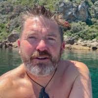 Carson Muir's Instagram, Twitter & Facebook