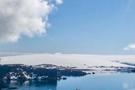 Die provinsie is omtrent 1 250 000 km² groot, wat dit byna twee keer so groot soos al die ander chileense provinsies tesame maak. La Antartica Chilena Se Derrite Zona Vive El Ano Mas Caluroso En Tres Decadas La Tercera