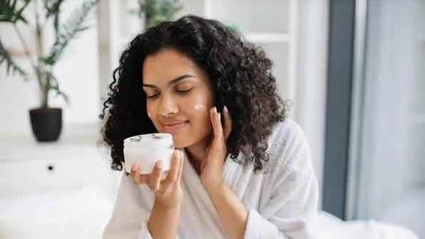Tips for building a nourishing winter skincare routine