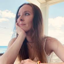 Katie Gigliotti (@KGigliottiBooks)