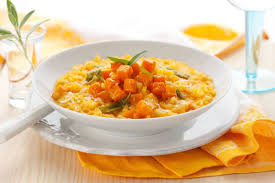 The broth can be derived from meat, fish, or vegetables. Come Fare Il Risotto Le Ricette Migliori E I Consigli Per La Preparazione