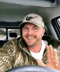 Honey, you're looking at my post, and you can't even say hi to me or you  don't love me anymore it's me Zach rushing i love you all🤧🥲💔♥️🤭