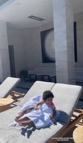 Saat dicari sang nenek, bunga akhirnya ketemu. Virvy Virvyvita Profile Pinterest