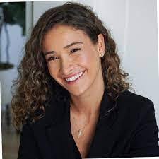 Adriana Hubert's Instagram, Twitter & Facebook