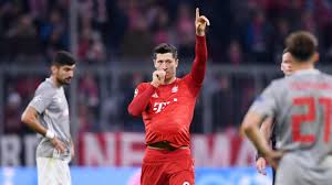 Er ist ein sehr sensibler junge, er will immer groß auftreten. Fc Bayern Munchen Robert Lewandowski Erwartet Zweites Kind Eurosport