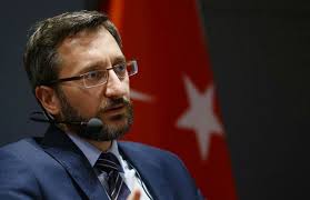 Günlerdir cumhuriyet'in öncülüğünde cumhurbaşkanlığı i̇letişim başkanı fahrettin altun'u linç ediyorlar. Fahrettin Altun Dan Medyaya Duzenleme Aciklamasi Bianet